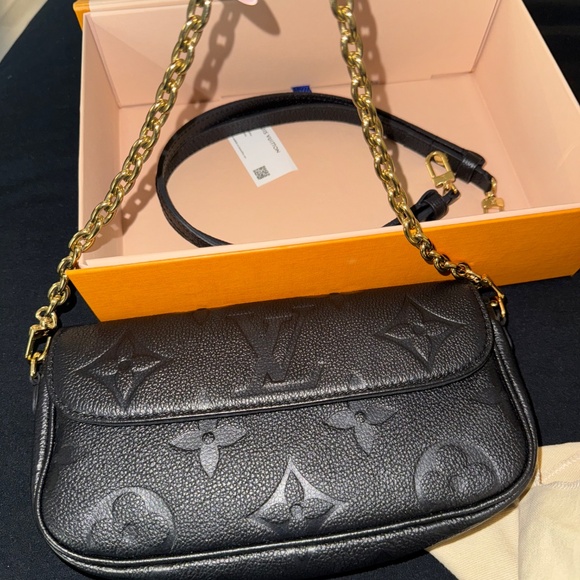 Louis Vuitton - Wallet on chain - Picture 3 of 7